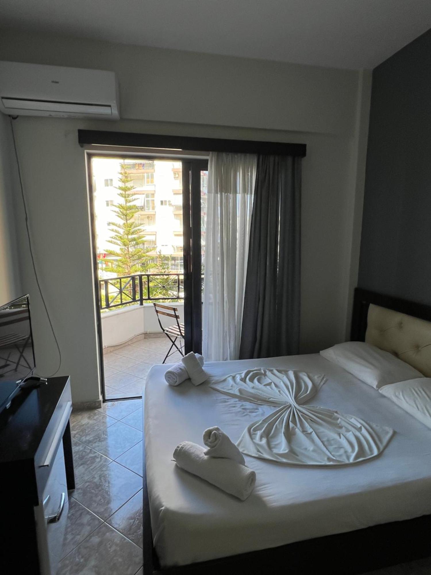 Prive City Hotel Sarandë 外观 照片